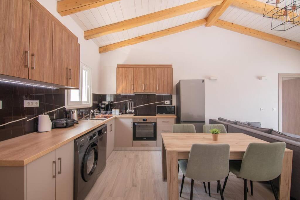 Villa Di Pietra Лиападес Екстериор снимка